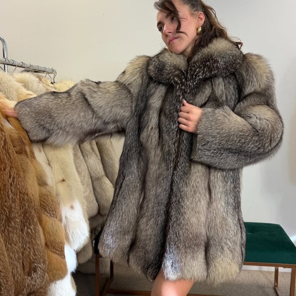 Crystal Fox Fur Coat. Extremely RARE Fox Fur. Size M. Vintage Style. Real Fur.